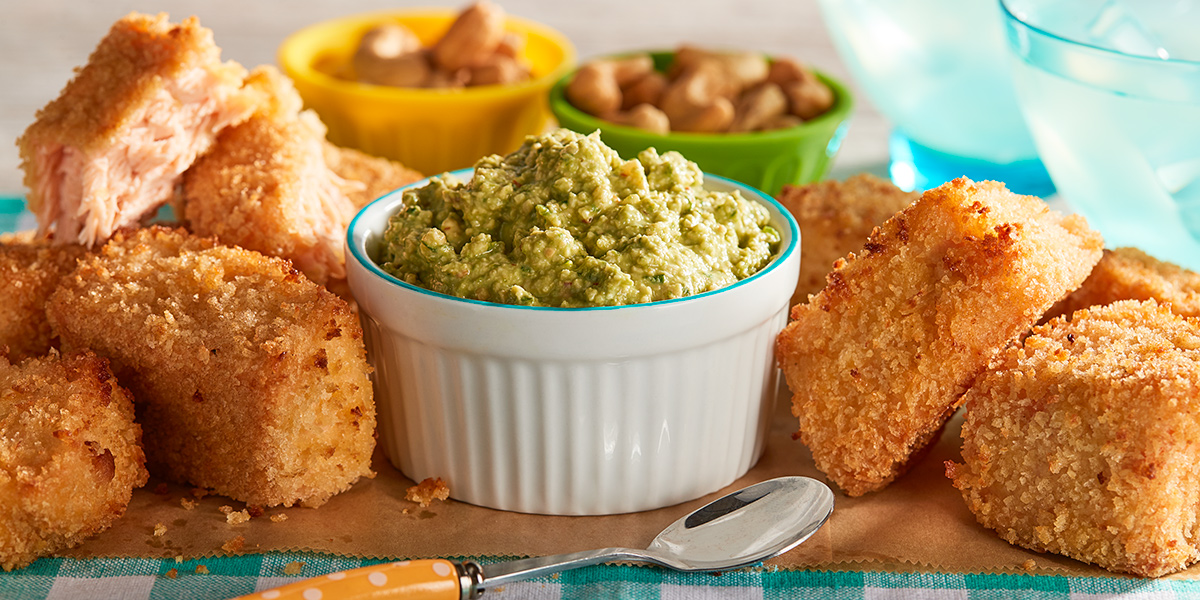 Breaded Salmon Nuggets with Spinach-Cashew Dip