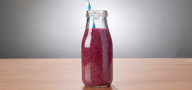 Blueberry smoothie with coconut